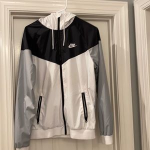 Nike wind Breaker